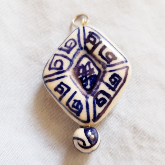 Vtg Chinese Porcelain Handmade Longevity Pendant - Picture 2 of 4
